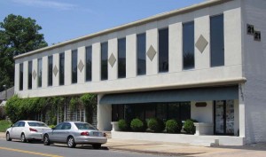 Diagonal Exterior View of office building at 2121 Commonwealth Avenue, Charlotte NC 28205